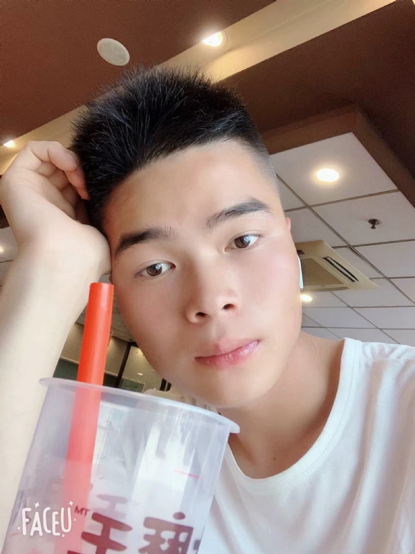 十五的第一张照片--甘孜中老年相亲网